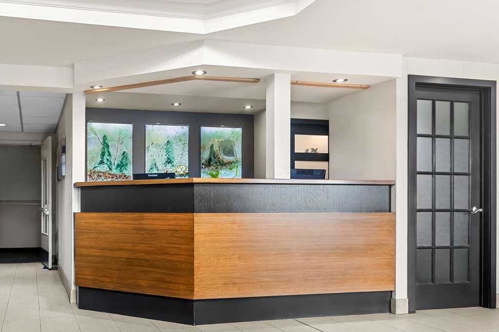 Best Western Plus Мон-Лорье Інтер'єр фото